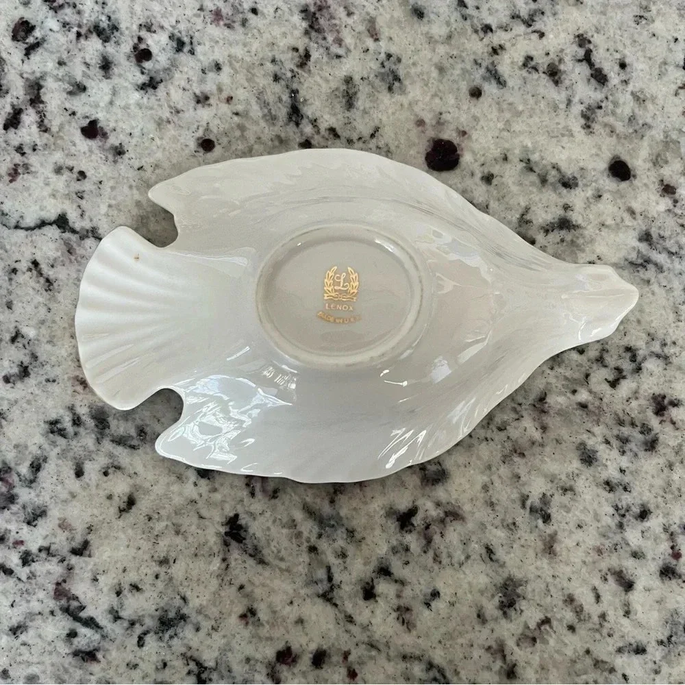 Lenox USA Beige Porcelain Dove Bird Figural Sauce or Candy Bowl Dish w/ 24K Gold